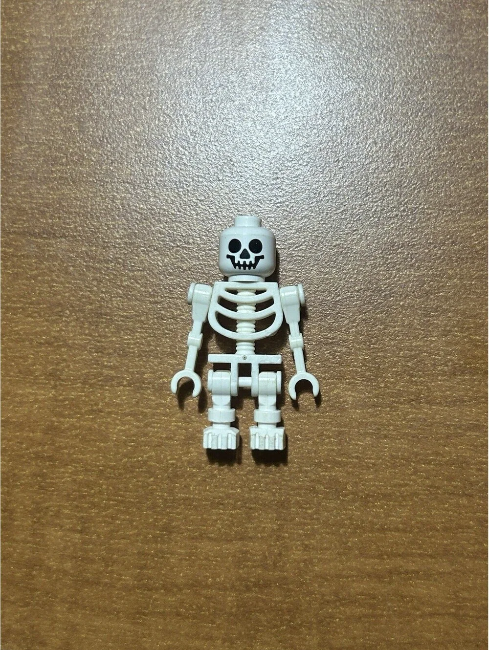 Lego White Skeleton Minifigure with Straight Arms gen019